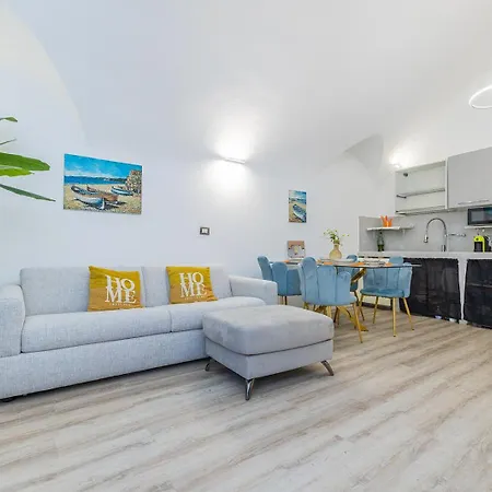 The One Apartment