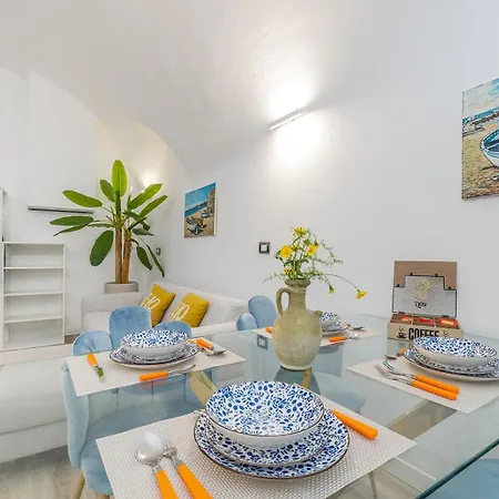 The One Apartment *