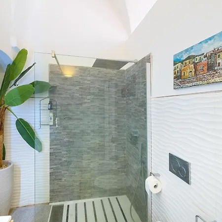 The One Apartment *